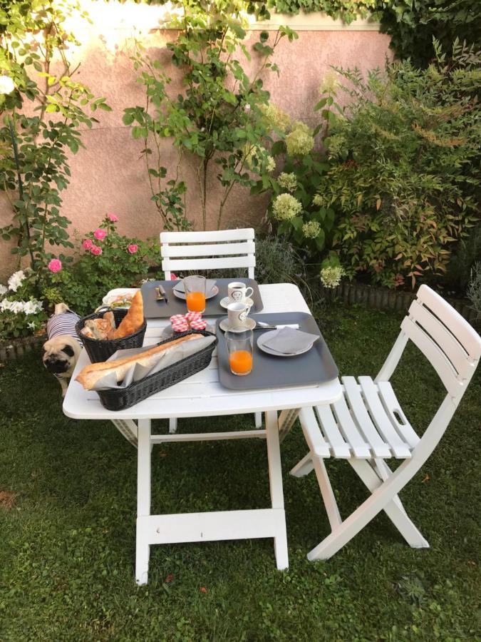 Bed and Breakfast Rose Garden Mezzanine Giverny Esterno foto